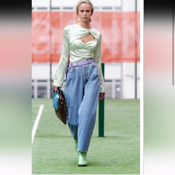 GANNI Cutout Ruched Floral-print Stretch-silk Satin Top In Light Green NWOT - Picture 8 of 9